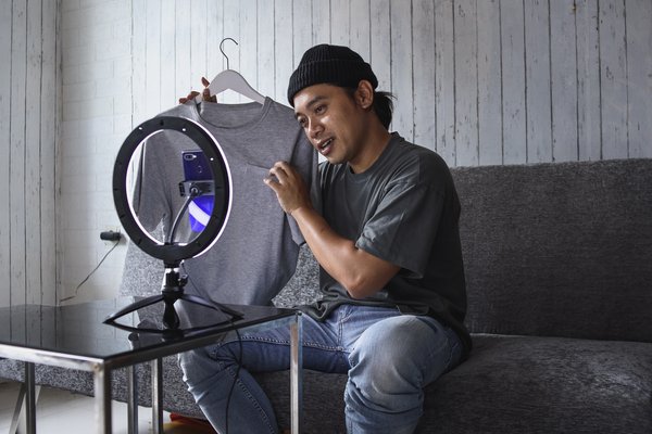 What Are the Innovative Ways UK Personal Trainers Can Use YouTube to Grow Their Business?